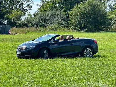 Gebraucht Opel Cascada Innovation 165 PS (121 kW) 2015 Grün Cabrio