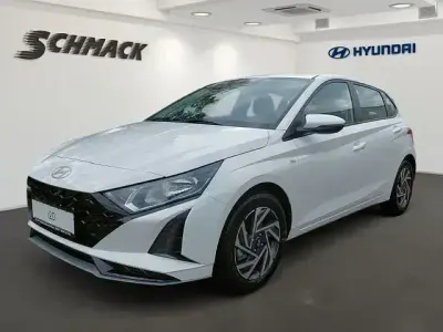 Second-hand Hyundai i20 GO! 101 CP (74 kW) 2024 Alb Berlinǎ
