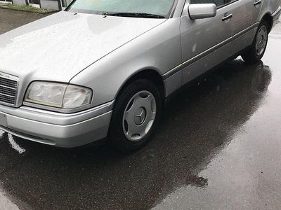 Mercedes C180