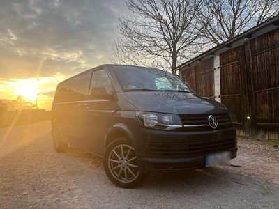 Usata VW Transporter 150 CV (110 kW) 2018 Grigio Furgone