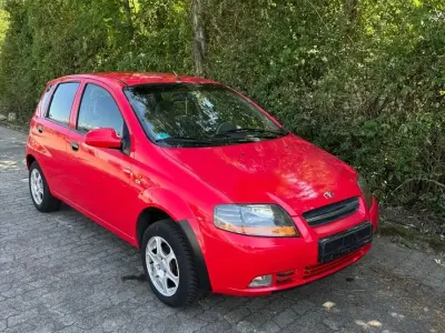 Gebraucht Chevrolet Kalos 94 PS (69 kW) 2003 Rot Kleinwagen