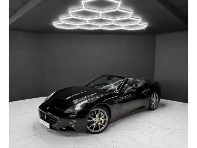 Usata Ferrari California 460 CV (338 kW) 2010 Nero Cabrio