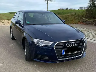 Gebraucht Audi A3 150 PS (110 kW) 2018 Blau Limousine