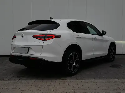 Gebraucht Alfa Romeo Stelvio Veloce 209 PS (153 kW) 2024 Weiß SUV