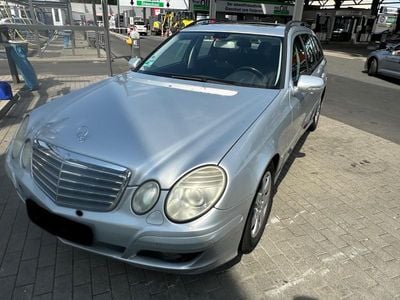 Mercedes E280