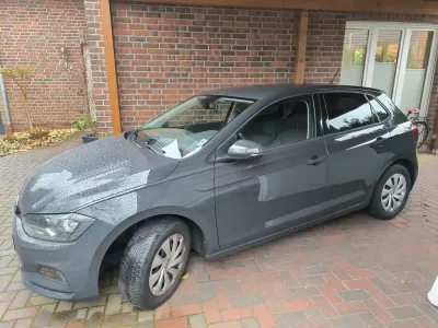Gebraucht VW Polo Comfortline 75 PS (55 kW) 2018 Grau Kleinwagen