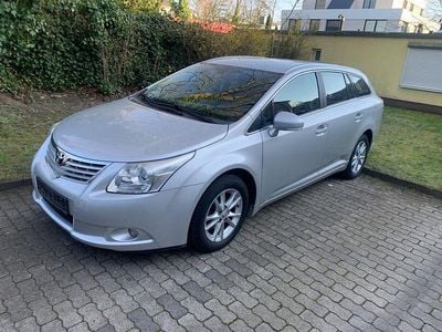 Gebraucht Toyota Avensis 147 PS (108 kW) 2010 Silber Limousine