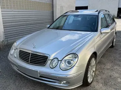 Gebraucht Mercedes E500 Avantgarde 306 PS (225 kW) 2005 Silber Limousine