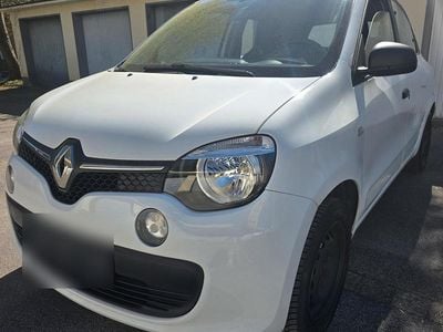 Second-hand Renault Twingo 71 CP (52 kW) 2016 Alb Hatchback