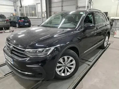 Gebraucht VW Tiguan Life 150 PS (110 kW) 2022 Schwarz SUV