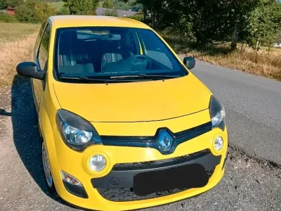 Gebraucht Renault Twingo 75 PS (55 kW) 2013 Gelb Kleinwagen