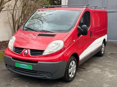Gebraucht Renault Trafic 90 PS (66 kW) 2012 Rot Van / Kleinbus