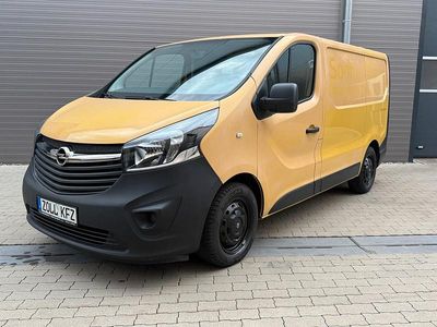 Usata Opel Vivaro 120 CV (88 kW) 2012 Giallo Monovolume