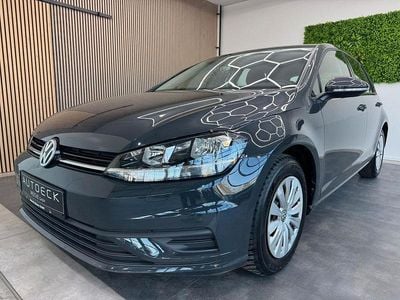 Gebraucht VW Golf VII Trendline 116 PS (85 kW) 2019 Grau Limousine