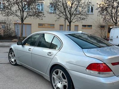 Gebraucht BMW 745 333 PS (244 kW) 2002 Silber Limousine