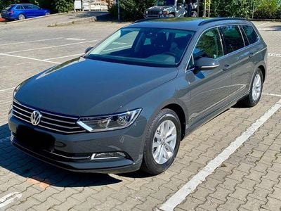 Usata VW Passat Comfortline 150 CV (110 kW) 2018 Nero Station wagon