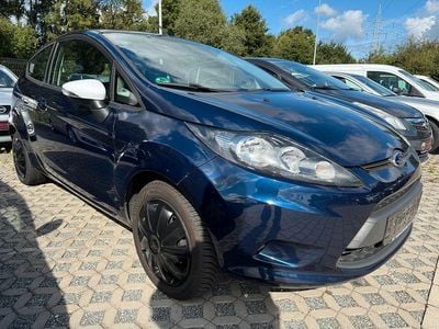 Gebraucht Ford Fiesta Champions Edition 95 PS (69 kW) 2012 Blau Kleinwagen