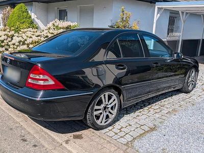 Gebraucht Mercedes 200 163 PS (119 kW) 2004 Schwarz Limousine