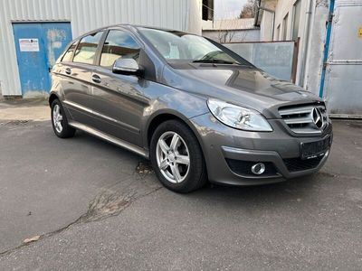 gebraucht Mercedes B200 Automatik * 2. Hand * wenig Kilometer