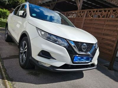 gebraucht Nissan Qashqai 1.3 DIG-T DCT 160PS N-Way N-Way