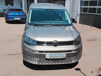 Gebraucht VW Caddy Basis 102 PS (75 kW) 2022 Beige Van / Kleinbus