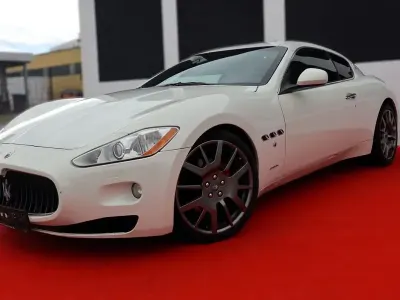 Gebraucht Maserati Granturismo 405 PS (297 kW) 2009 Weiß Coupé