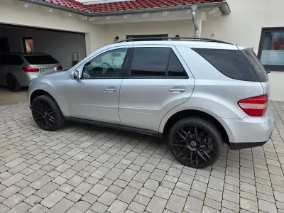 Brugt Mercedes ML320 224 HK (164 kW) 2006 Sølv SUV
