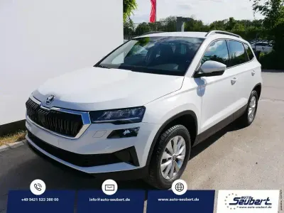 Neu Skoda Karoq Selection 150 PS (110 kW) 2025 Moonweiß perleffekt SUV