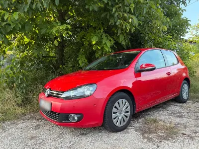 Gebraucht VW Golf VI 80 PS (58 kW) 2009 Rot Kleinwagen