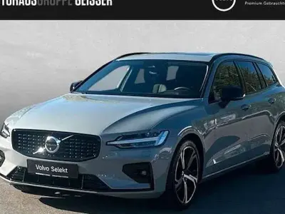 Käytetty Volvo V60 Plus 197 HP (144 kW) 2025 Harmaa Farmari