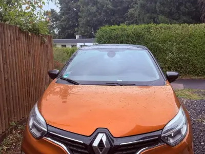 Gebraucht Renault Captur 150 PS (110 kW) 2019 Gold SUV