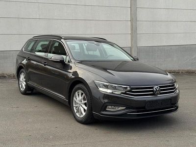 Gebraucht VW Passat Business 150 PS (110 kW) 2023 Grau Kombi