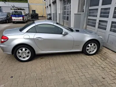 Gebraucht Mercedes SLK200 163 PS (119 kW) 2004 Silber Cabrio