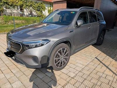Mercedes EQB250