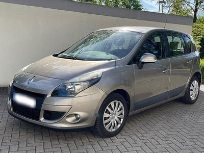 Second-hand Renault Scénic III 106 CP (77 kW) 2010 Bej Monovolum