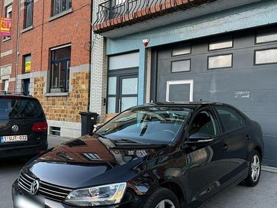 Gebraucht VW Jetta 105 PS (77 kW) 2011 Schwarz Limousine