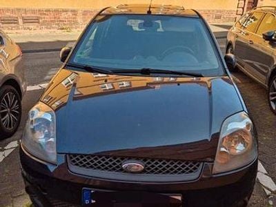 Gebraucht Ford Fiesta Ghia 90 PS (66 kW) 2007 Blau Kleinwagen