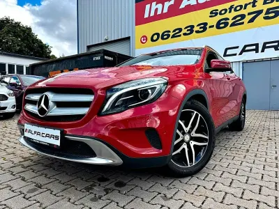 Gebraucht Mercedes GLA180 122 PS (89 kW) 2016 Rot SUV