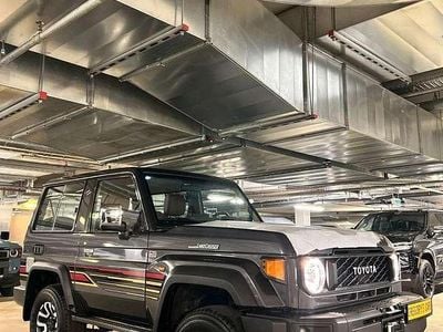 Nuova Toyota Land Cruiser 228 CV (167 kW) 2026 Grigio SUV