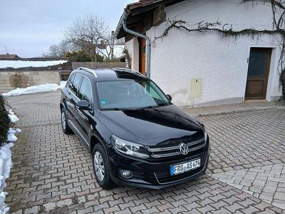Schwarz Gebraucht 2012 VW Tiguan Sportline SUV | 10.700 € (Fairer Preis)