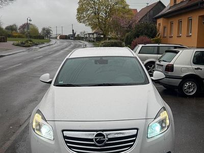 Gebraucht Opel Insignia 190 PS (139 kW) 2012 Weiß Kombi