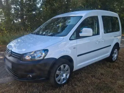 Gebraucht VW Caddy Trendline 105 PS (77 kW) 2011 Weiß Van / Kleinbus