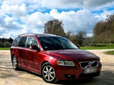 Gebraucht Volvo V50 114 PS (83 kW) 2010 Rot Kombi