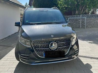 Usata Mercedes V300 AMG line 237 CV (174 kW) 2025 Grigio Monovolume