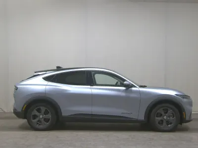 Gebraucht Ford Mustang Mach-E 220 kW (300 PS) 2023 Iced/elite blue SUV