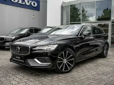 Gebraucht Volvo V60 Core 349 PS (256 kW) 2023 Schwarz Kombi