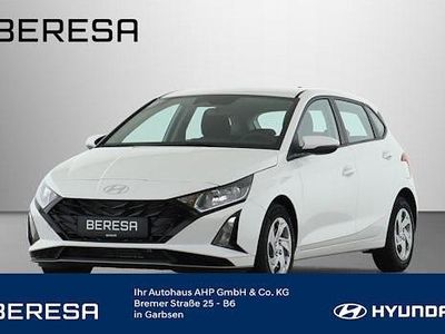 Nieuw Hyundai i20 Select 101 PK (74 kW) 2025 Wit Sedan