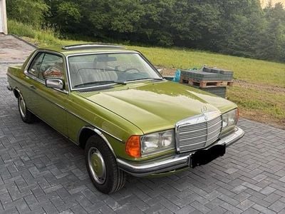 Brugt Mercedes 230 109 HK (80 kW) 1978 Grøn Coupe