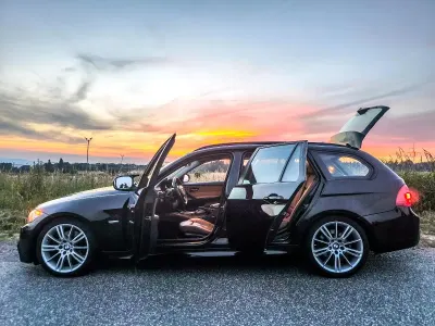 Gebraucht BMW 318 M Sport 147 PS (108 kW) 2011 Schwarz Kombi