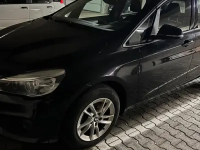 Gebraucht BMW 218 150 PS (110 kW) 2016 Schwarz Kombi
